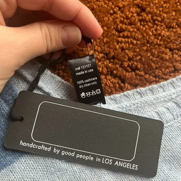 Beryll CASHMERE Poncho - Picture 3 of 6